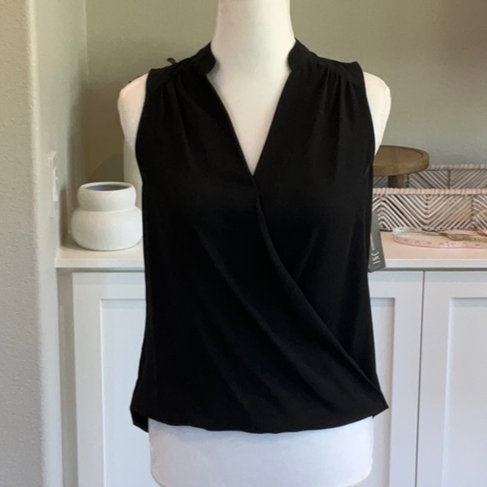INC SLEEVELESS BLOUSE. PETITE. NWT